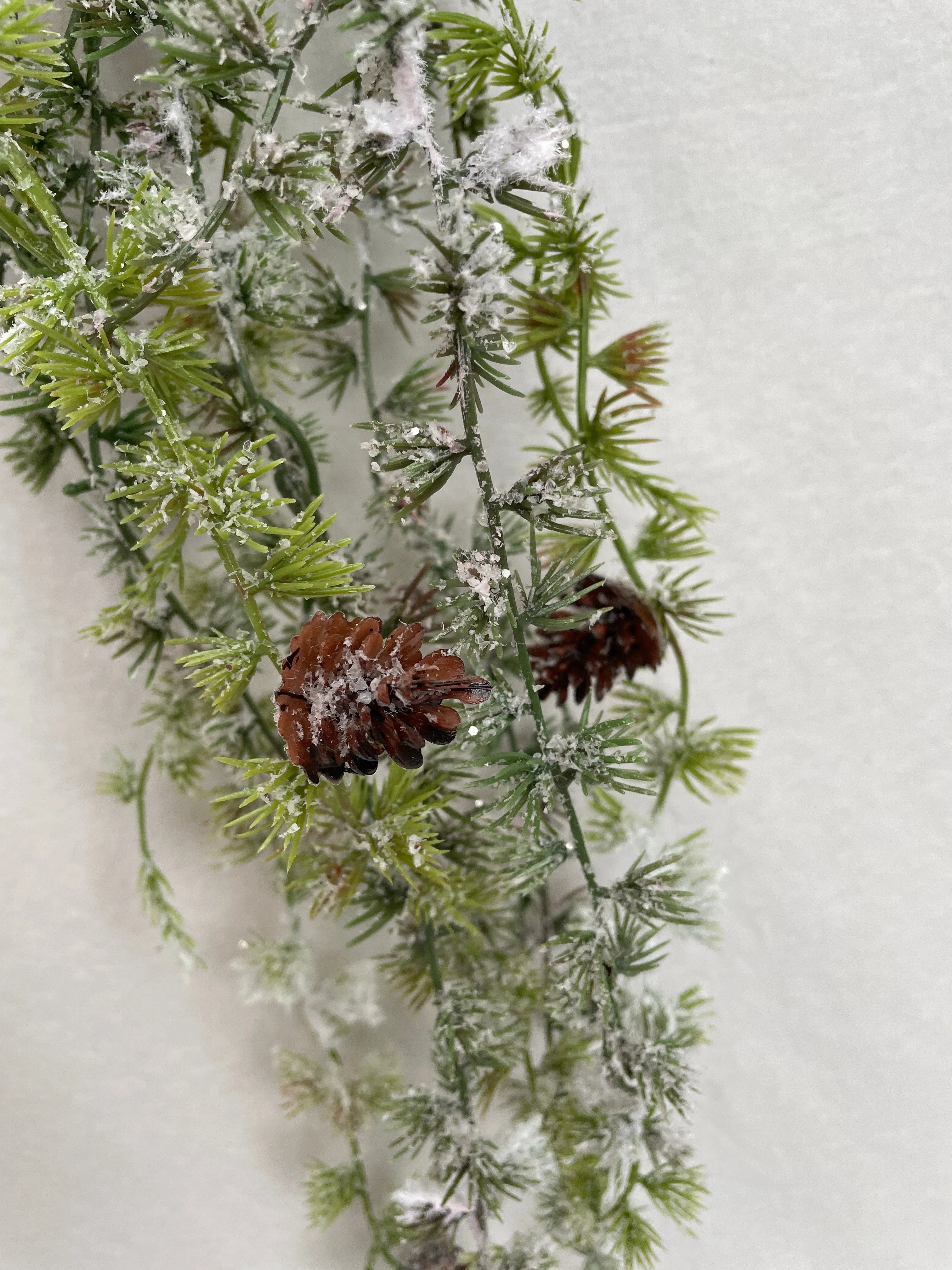 21" Hanging Snow Cluster Pine Bush Pick