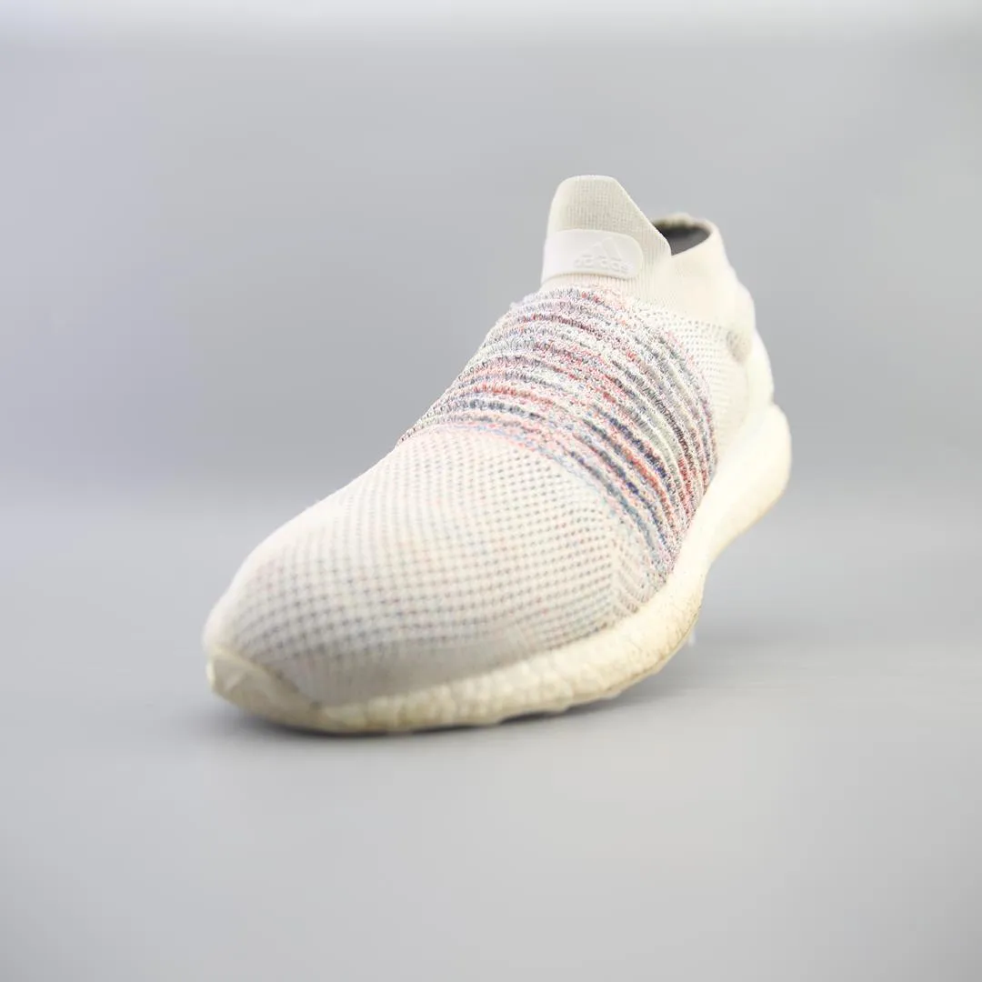 ADIDAS  ULTRABOOST LACELESS