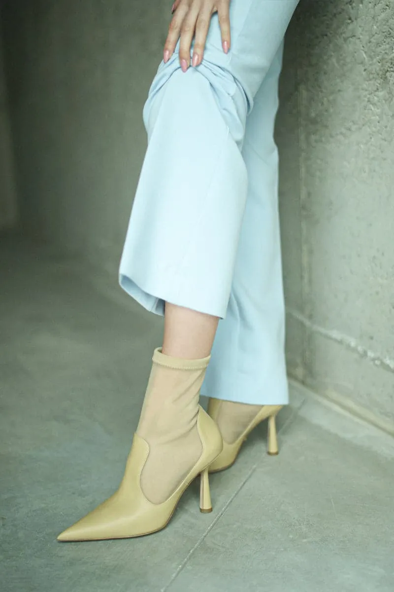 ANNA WHEAT HEELED BOOTS