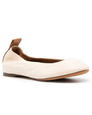 Ballerina Flat in Vanilla