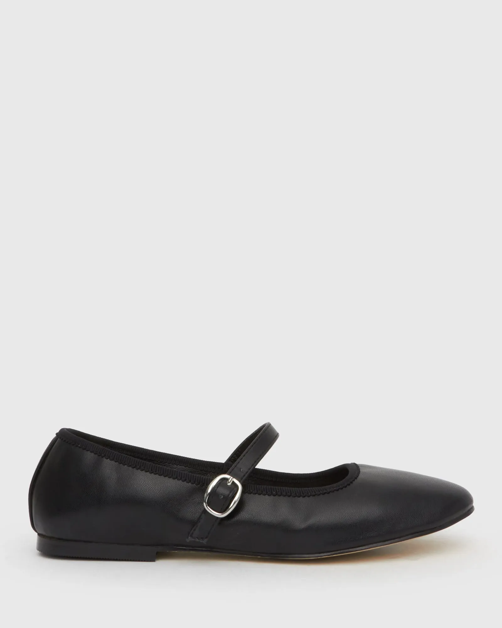 BRI Round Toe Ballet Flats