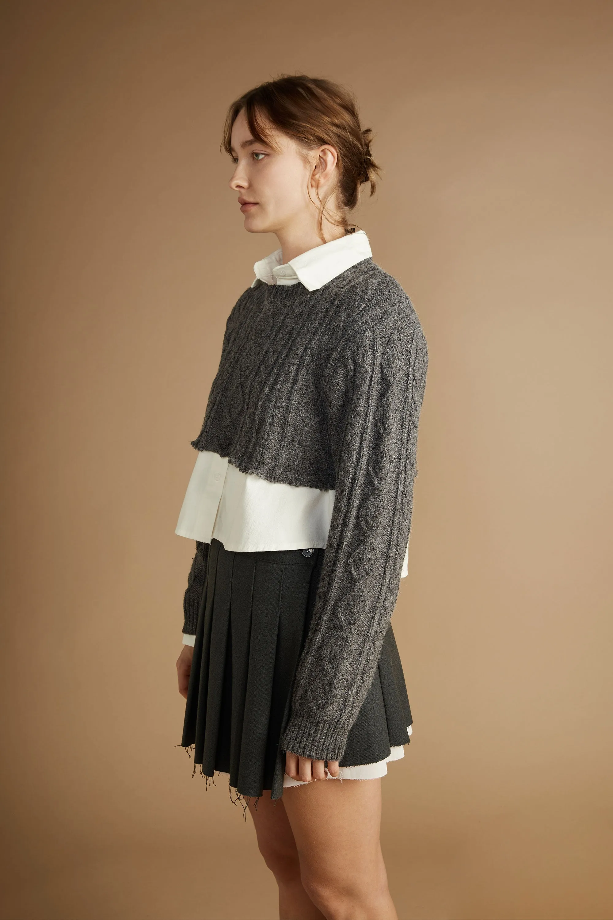 CROPPED CABLE KNIT SWEATER