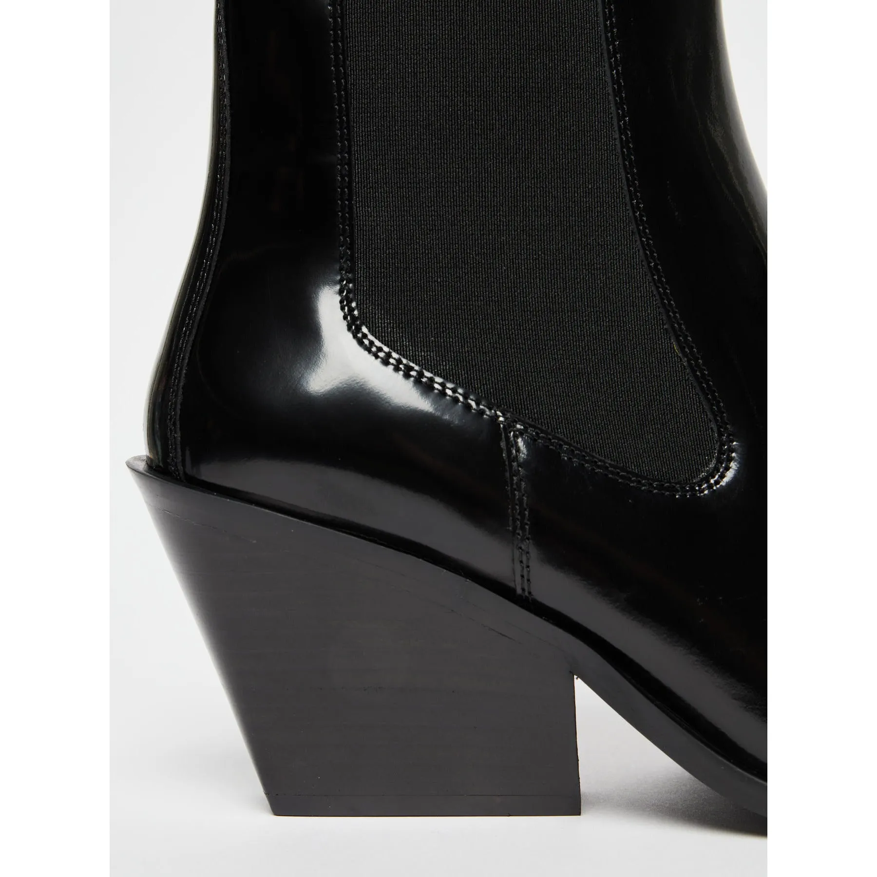 FOLGORE Pointed Heeled Chelsea Boots