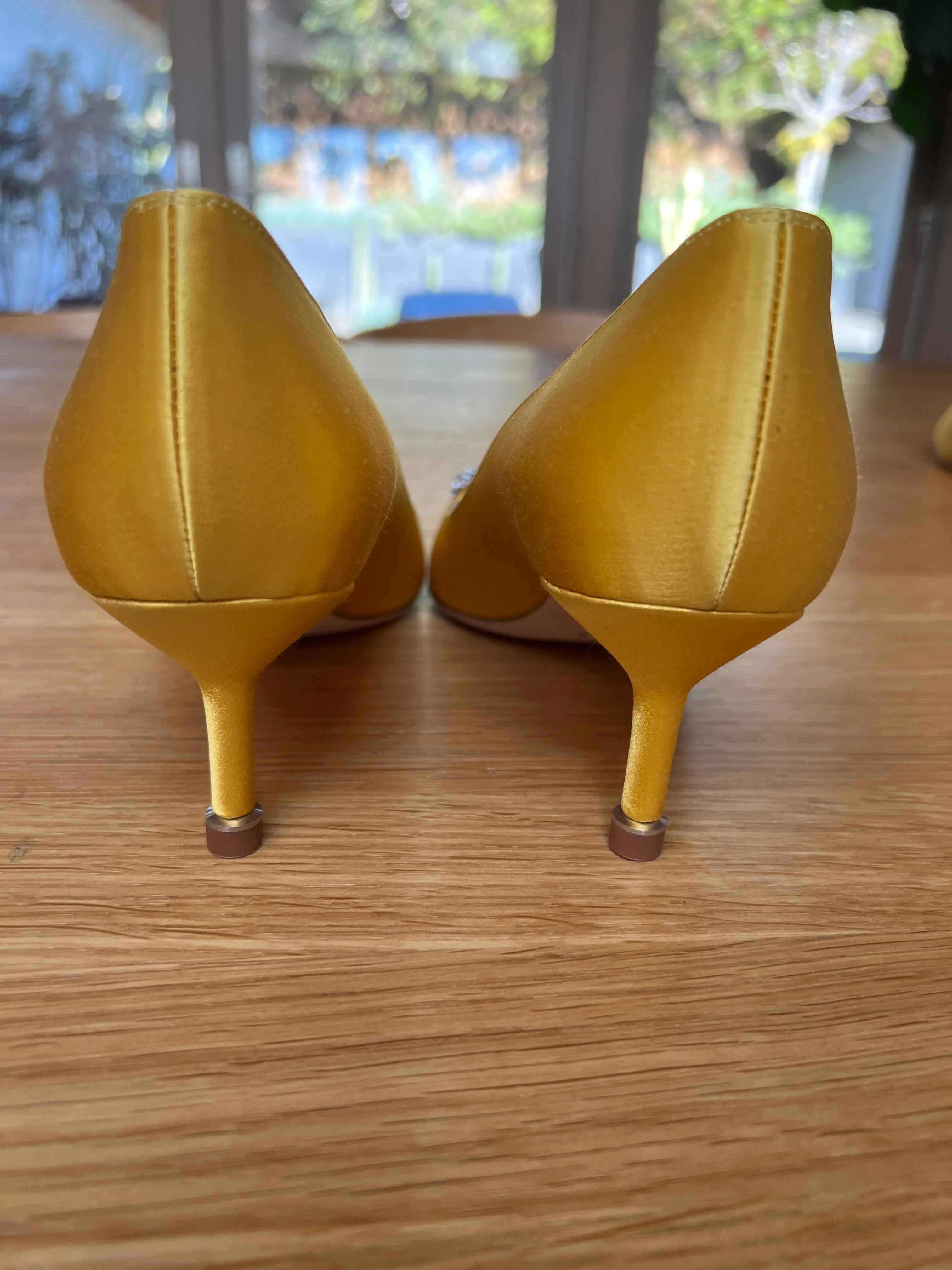 Hanginsi Yellow Satin Pumps -  6.5