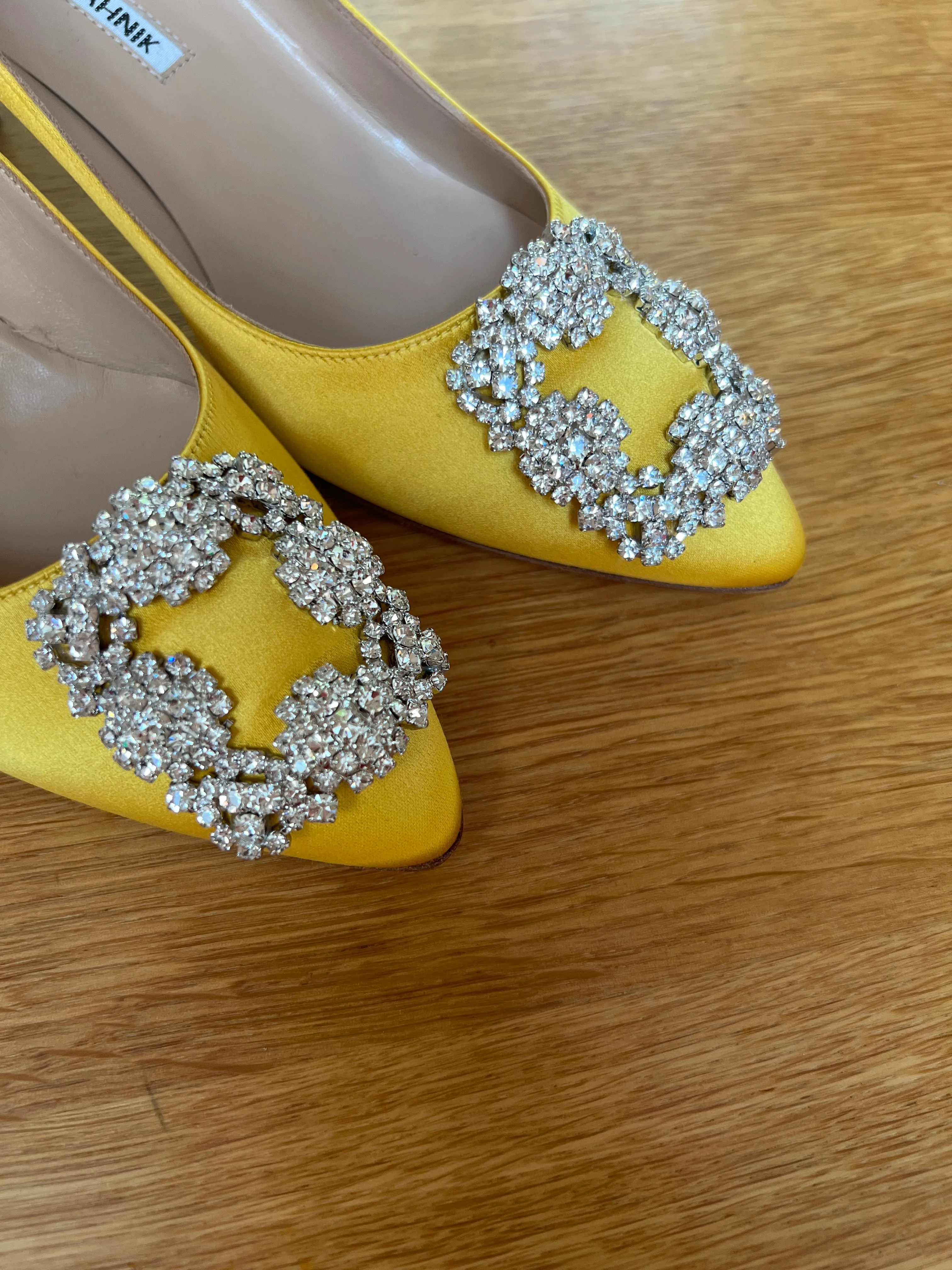 Hanginsi Yellow Satin Pumps -  6.5