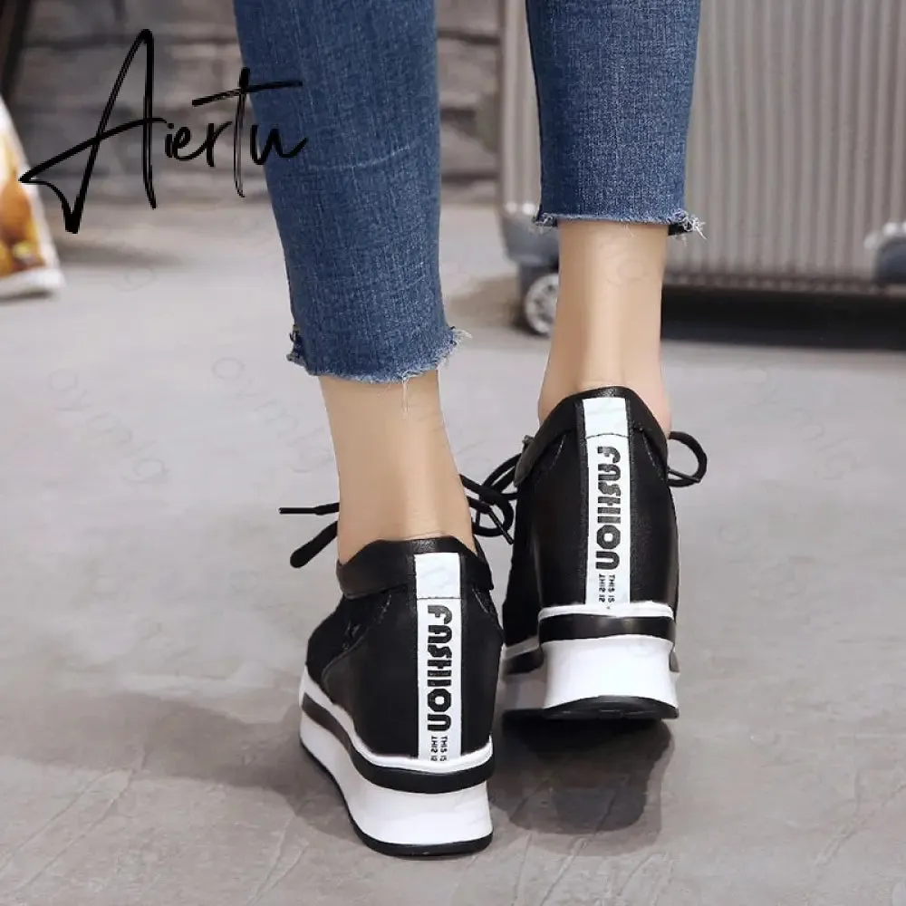 Hot Sales  Summer New Lace Breathable Sneakers Women Shoes Comfortable Casual Woman Platform Wedge Shoes