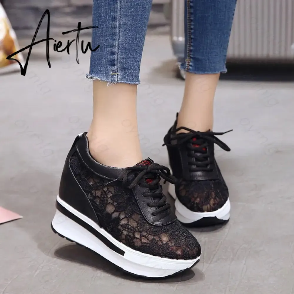 Hot Sales  Summer New Lace Breathable Sneakers Women Shoes Comfortable Casual Woman Platform Wedge Shoes