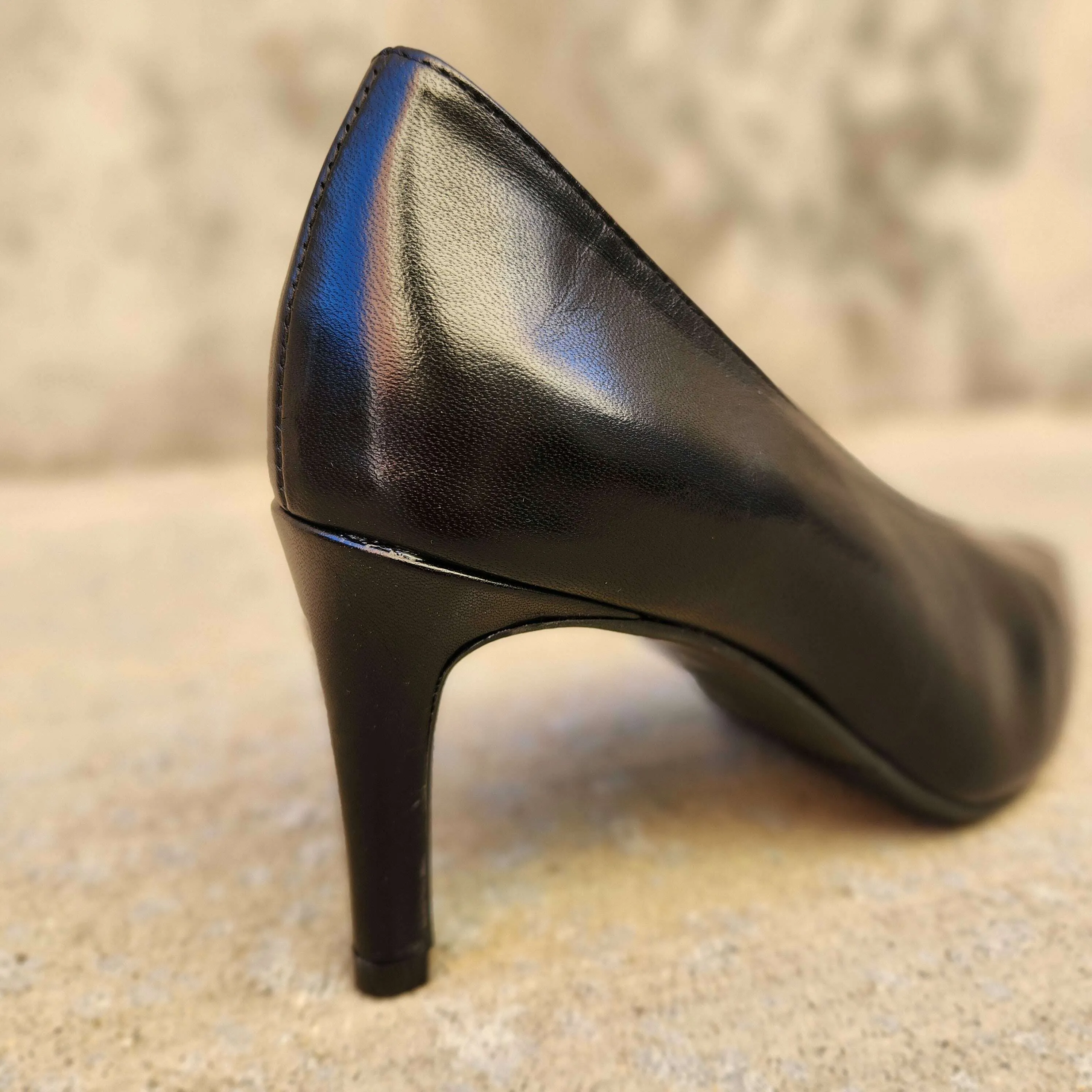 Pedro Anton  - 2622 Black Leather Pump