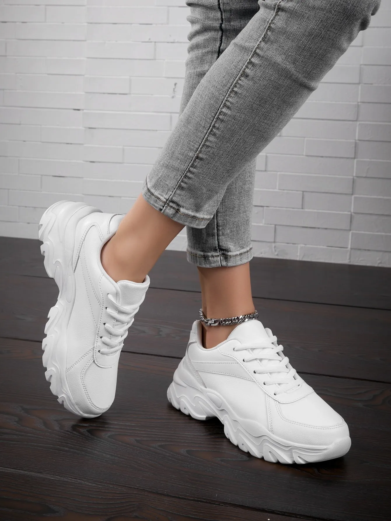 SHEIN Women Chunky Sneakers Lace-up Front Low Top Sports Shoes White, Women's Pu Athletic Running Shoes In White Solid Color