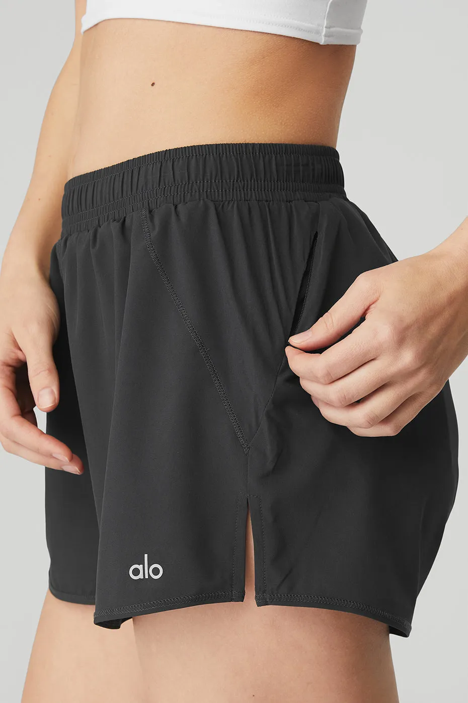 Stride Short - Anthracite