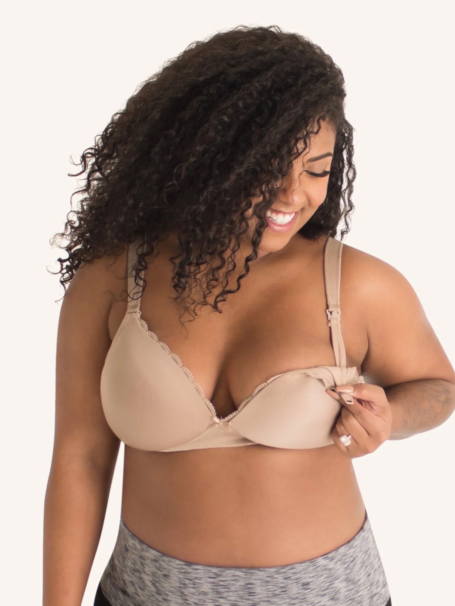 The Chrissy - Wirefree Nursing & Hands-Free Pump Bra