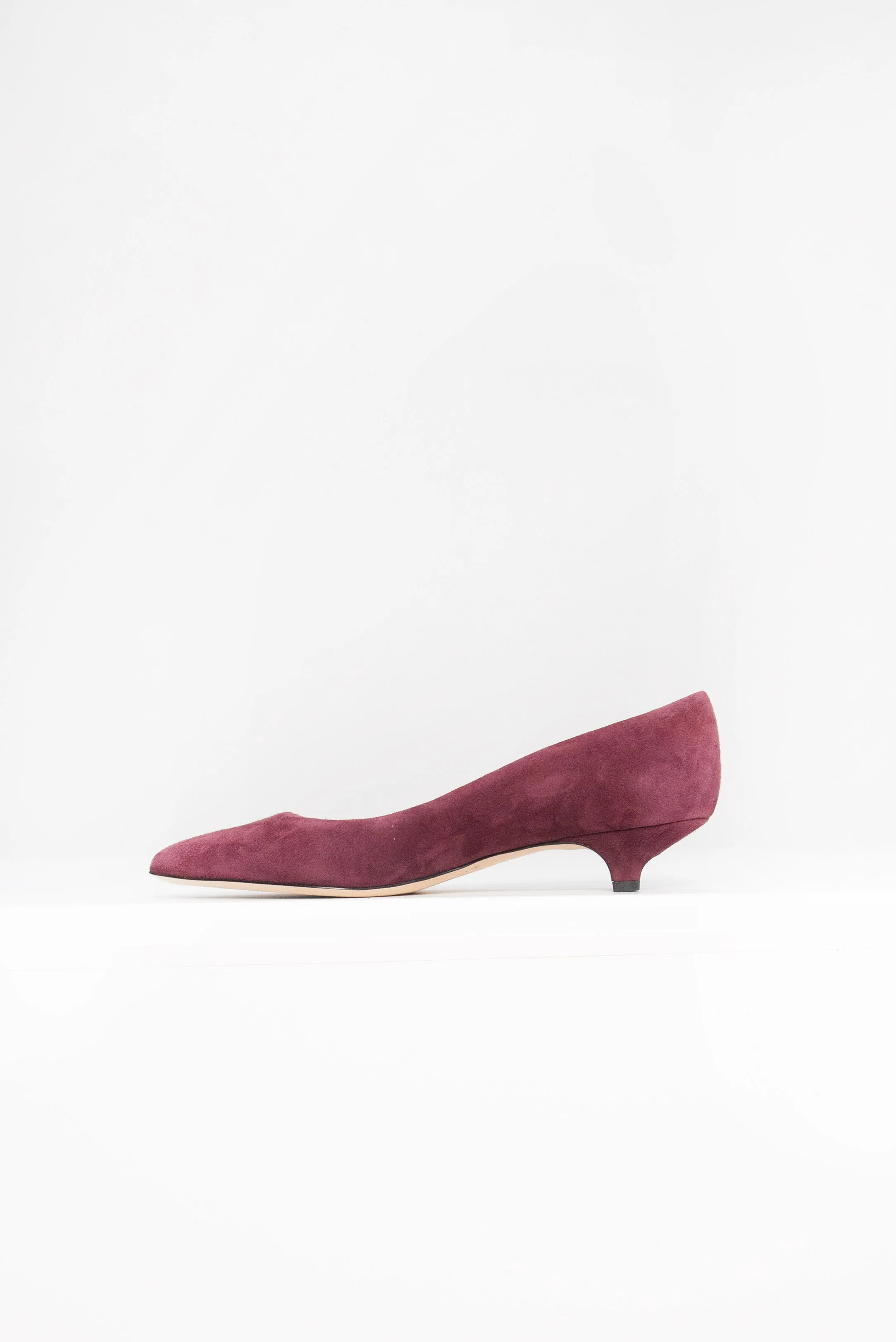 The Kitty Point, Maroon Suede