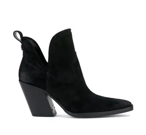 Vince Camuto Phaidra Bootie G139